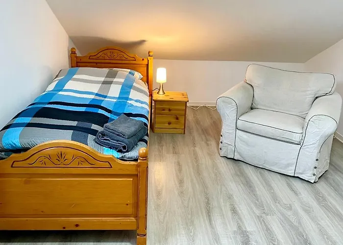 Spacious Work & Relax Daire Lennestadt